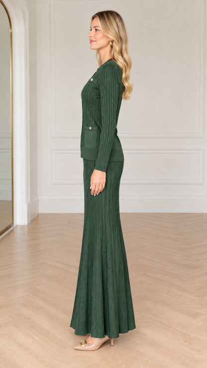 Side profile view of forest green knit two piece set